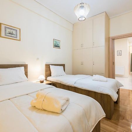 Elegant Home In Quiet Street By Cloudkeys Ateny Zewnętrze zdjęcie
