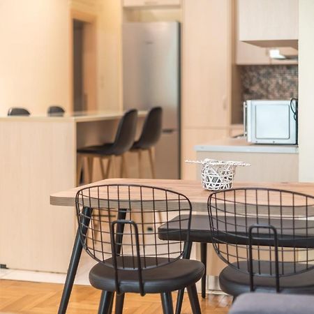 Elegant Home In Quiet Street By Cloudkeys Ateny Zewnętrze zdjęcie