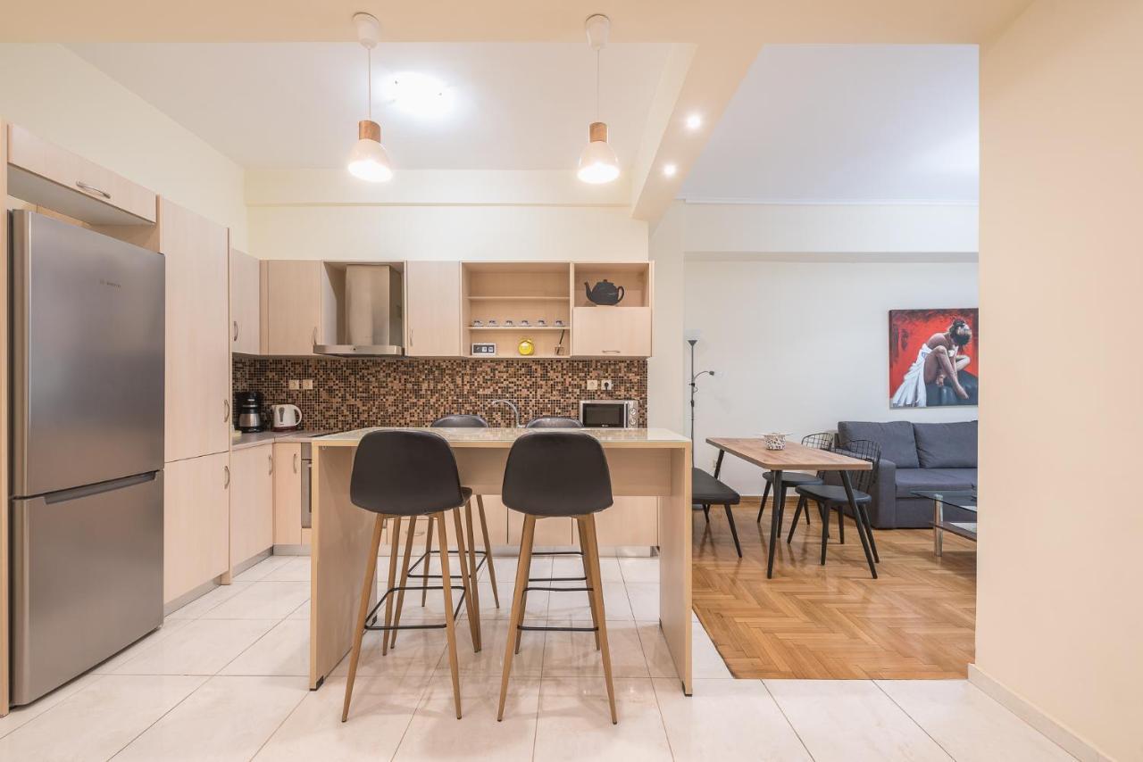 Elegant Home In Quiet Street By Cloudkeys Ateny Zewnętrze zdjęcie