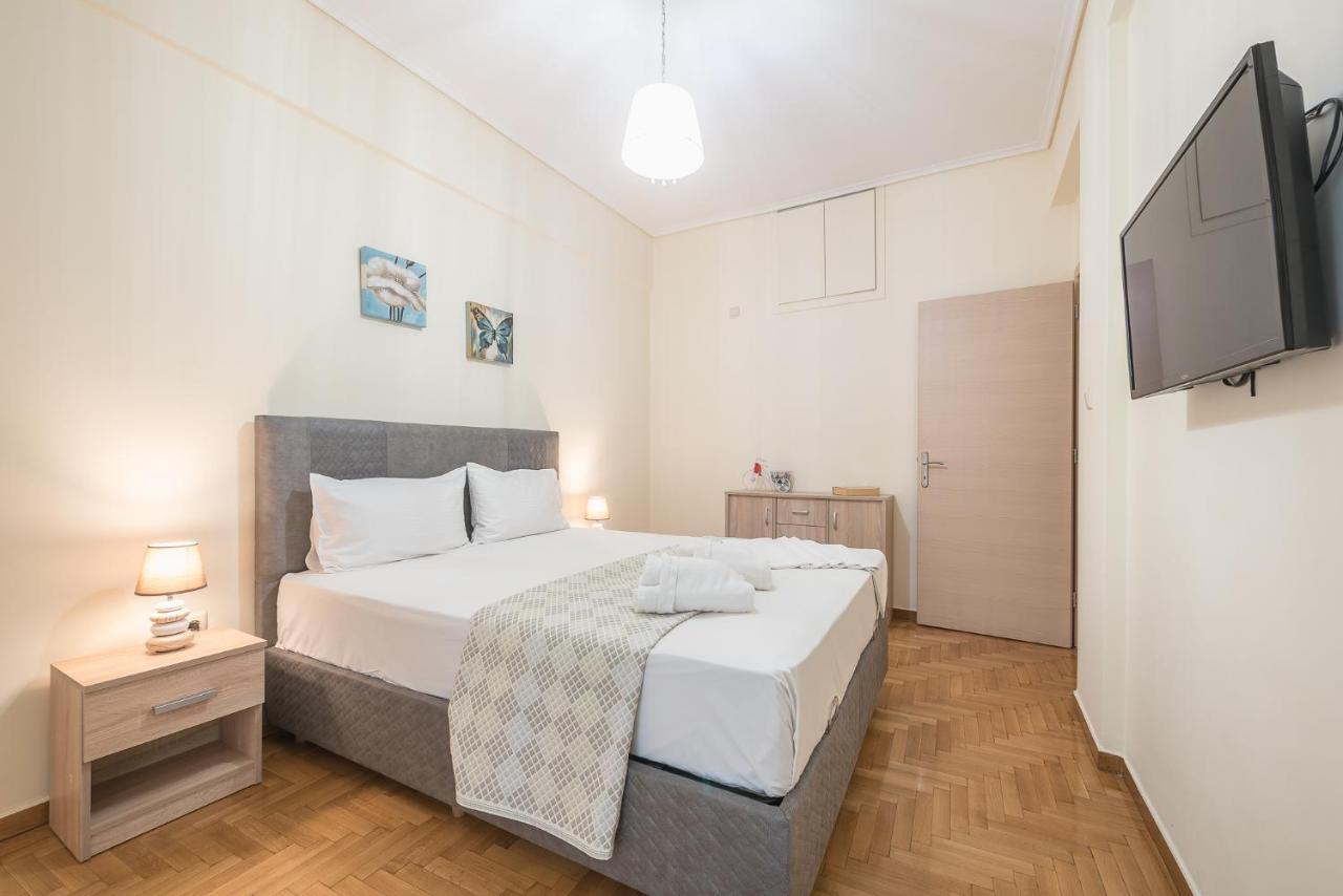 Elegant Home In Quiet Street By Cloudkeys Ateny Zewnętrze zdjęcie
