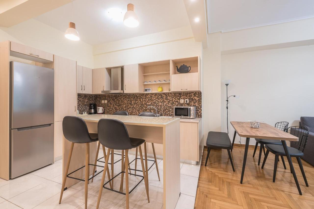Elegant Home In Quiet Street By Cloudkeys Ateny Zewnętrze zdjęcie